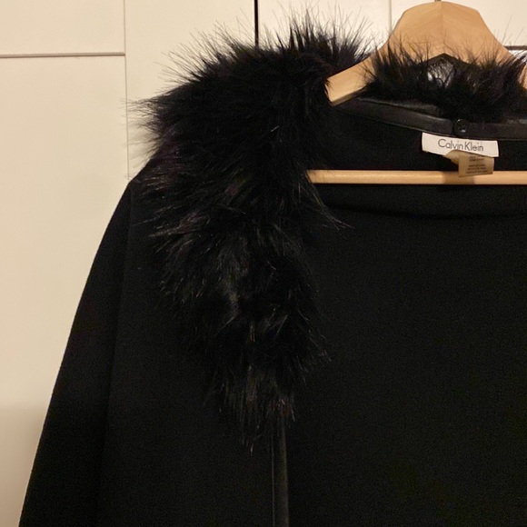 Unique Wool Shawl with leather trim. - Picture 3 of 3